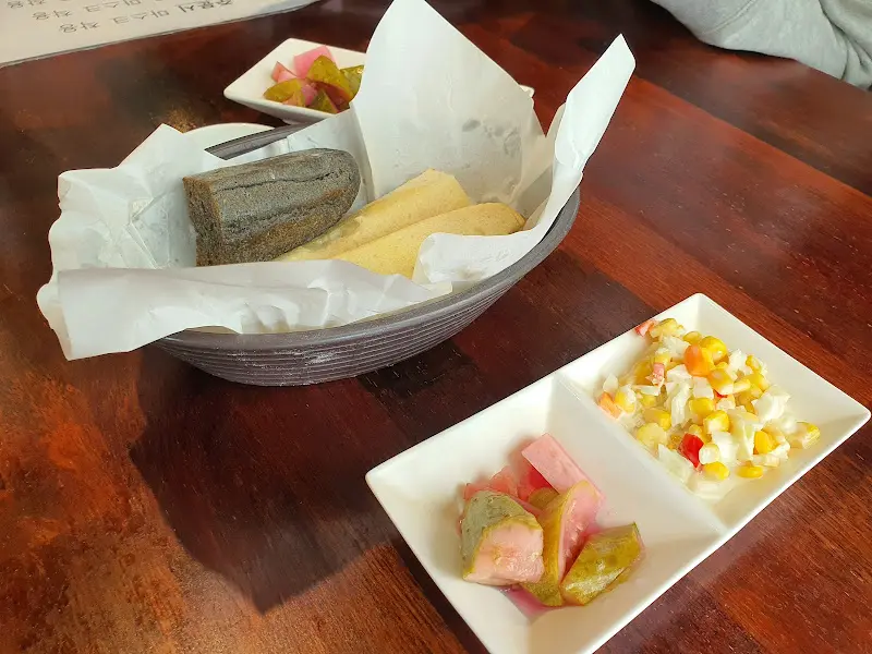 피클과 코울슬로