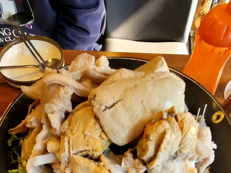 윤기 좔좔 아귀수육