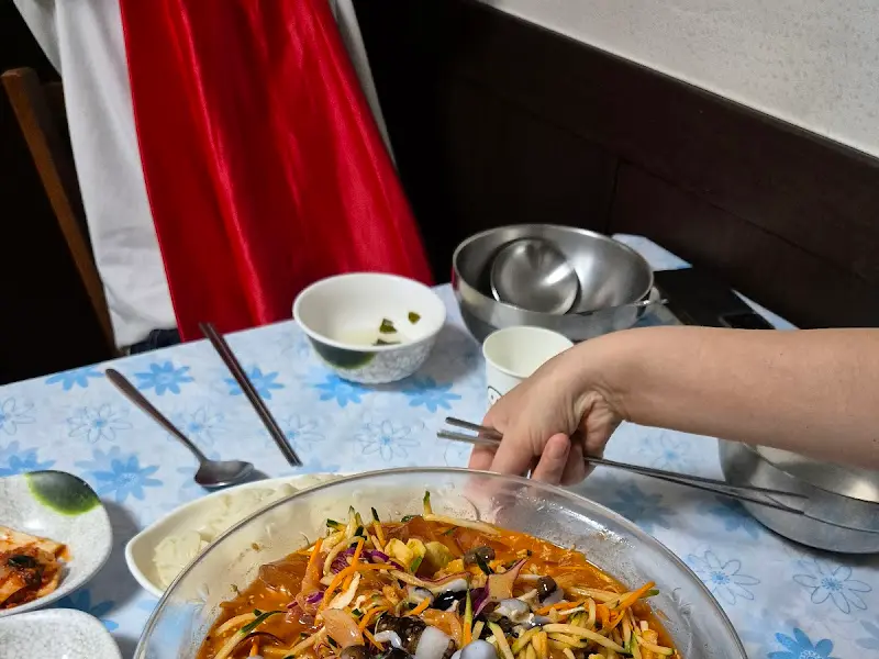 푸짐한 물회 한 상 차림