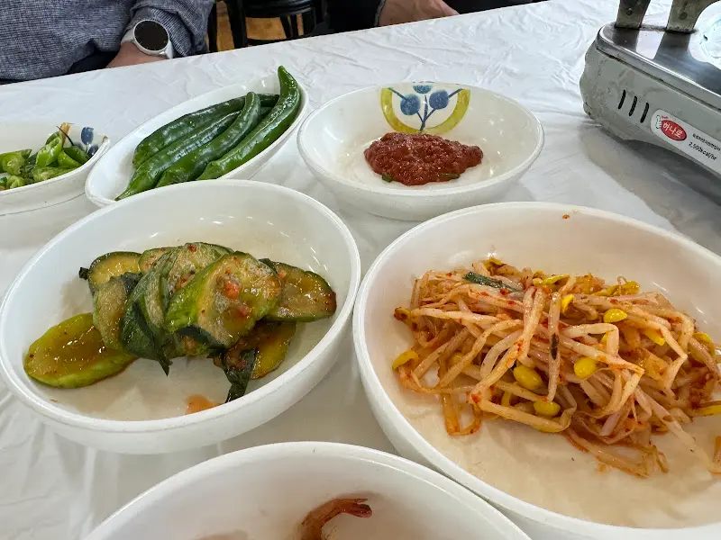 정갈한 기본 반찬