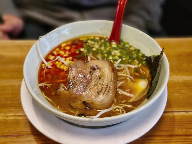 니고라멘 근접샷