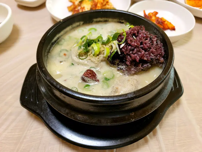 삼계탕 한 상 차림