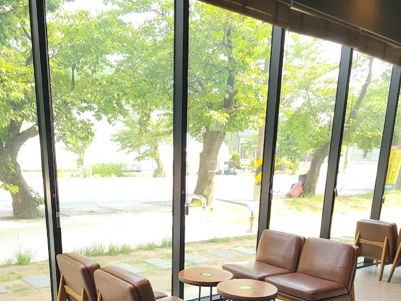 스타벅스 파주 interior view