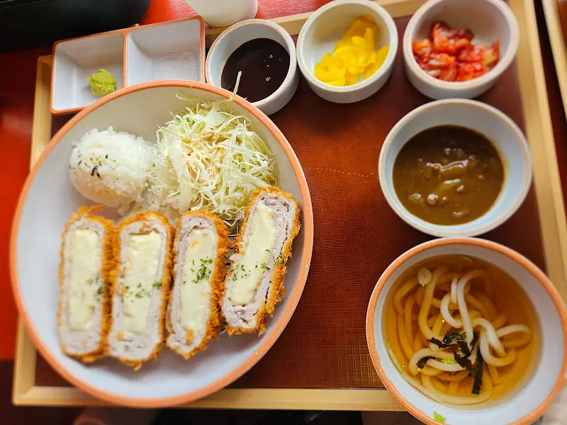 돈까스와 환상적인 궁합을 자랑하는 카레