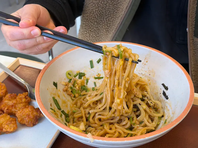매콤하면서도 감칠맛 폭발하는 마제소바