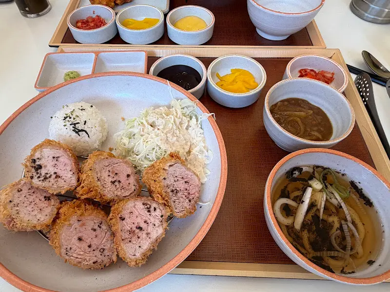 깔끔하고 정갈한 한 상차림