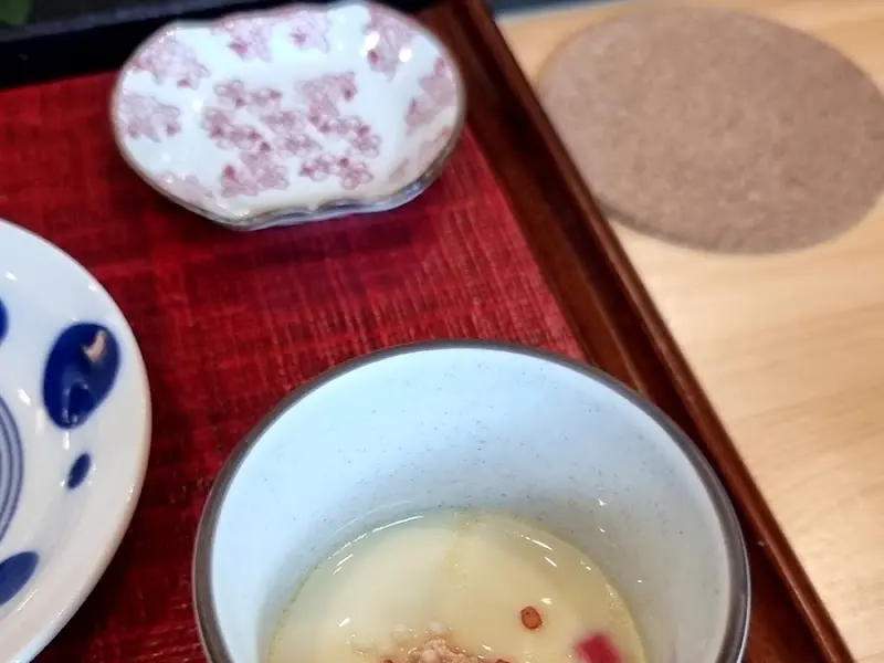 정갈한 곁들임 접시