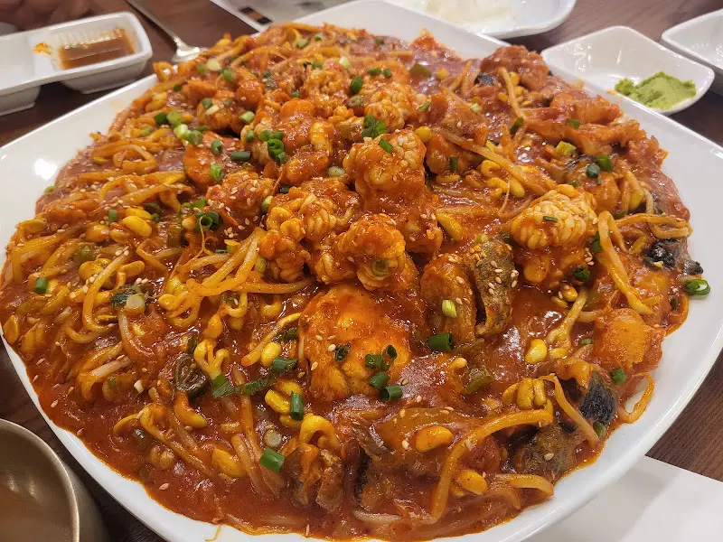 푸짐한 아구찜 한 상 차림