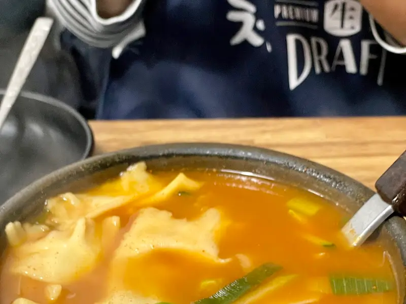 얼큰수제비 국물