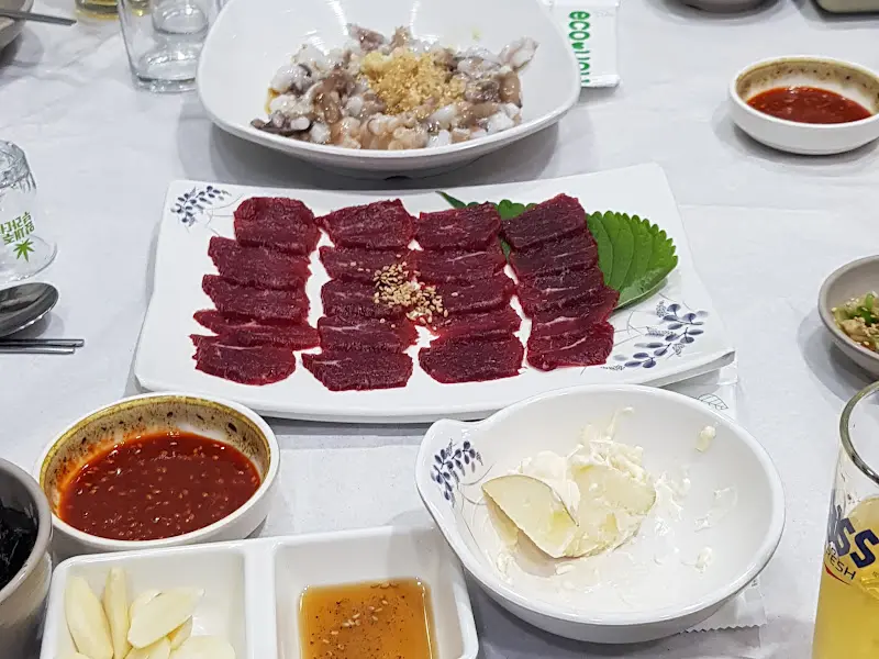 육사시미와 산낙지