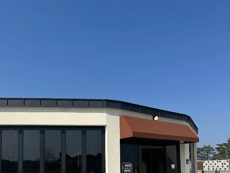 언덕위에바다 외관