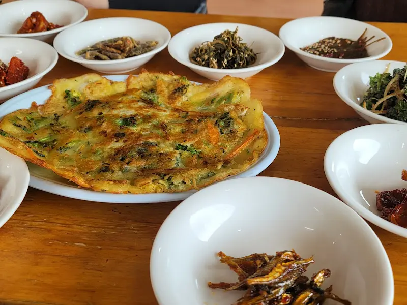 푸짐한 밑반찬 한 상 차림