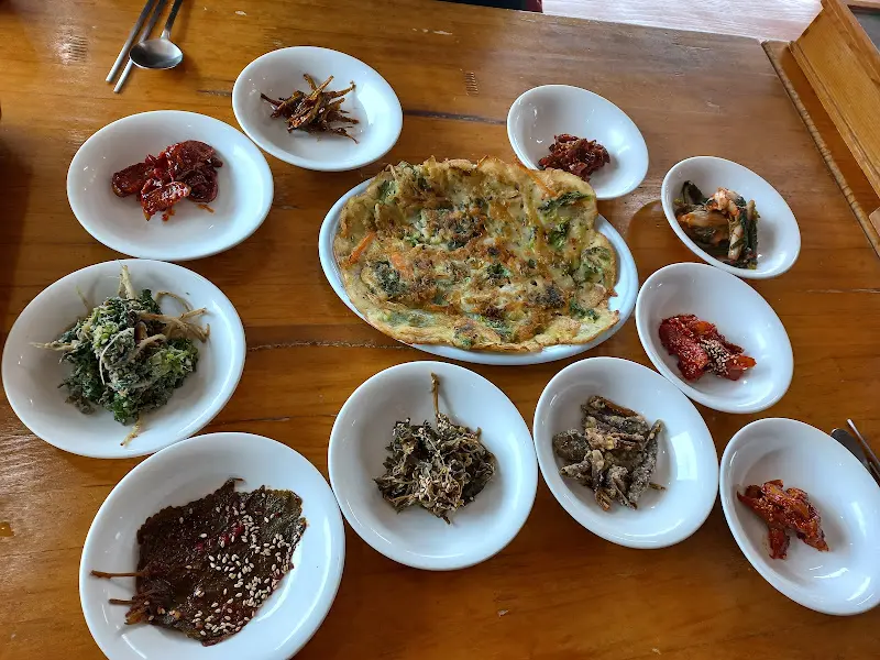 다양한 밑반찬 클로즈업