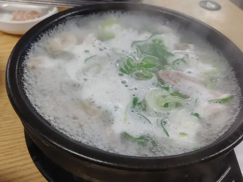 국밥 근접 사진