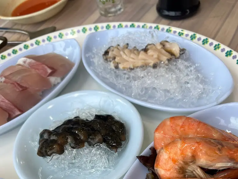 신선한 해산물 한 상