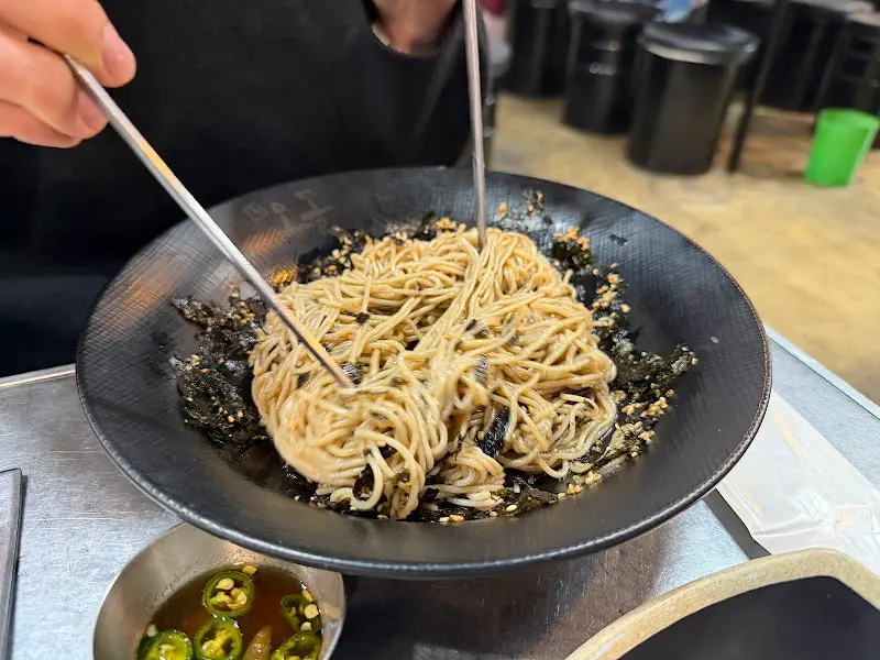 고소한 풍미가 가득한 들기름 막국수