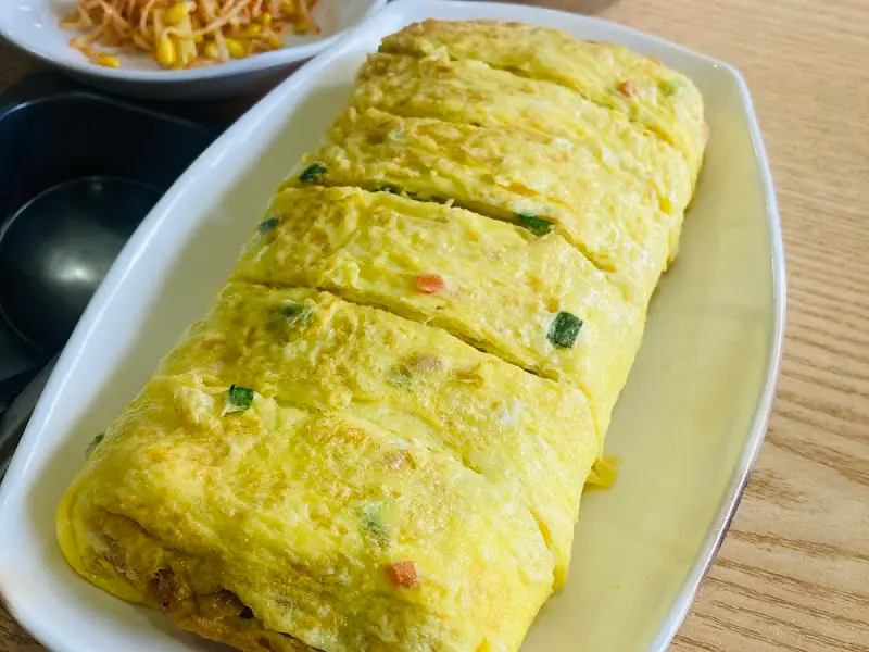 가지런히 놓인 계란말이