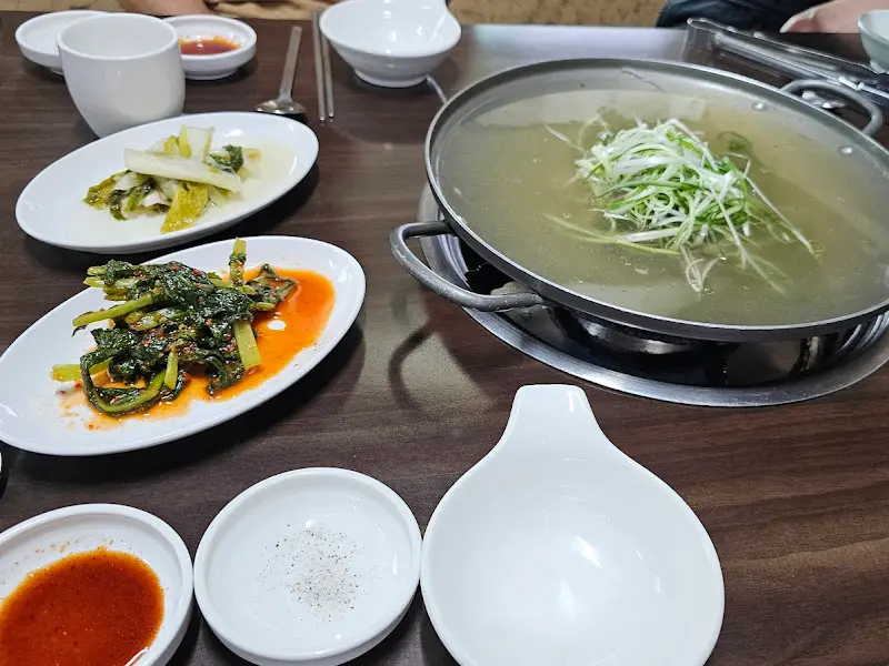 기러기 칼국수 한상차림