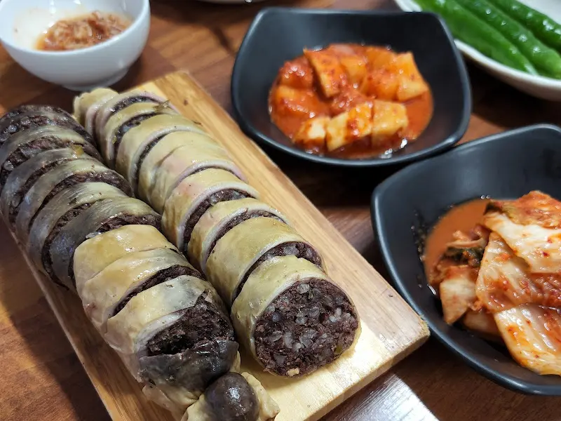 푸짐한 순대 한 상 차림