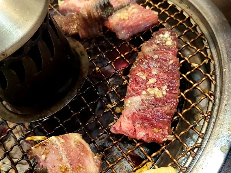 숯불 위에서 익어가는 안창살