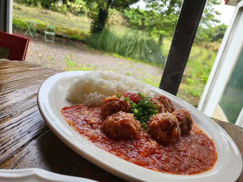 정갈하게 담겨 나온 수제 소고기 미트볼