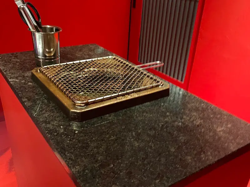 테이블 위의 그릴