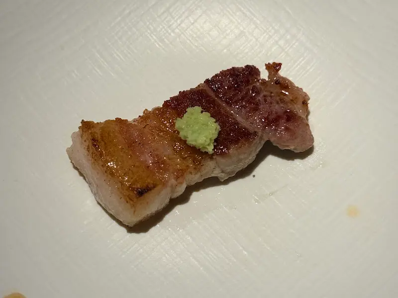 잘 구워진 고기