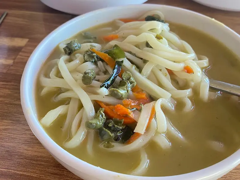 푸짐한 보말 칼국수의 모습