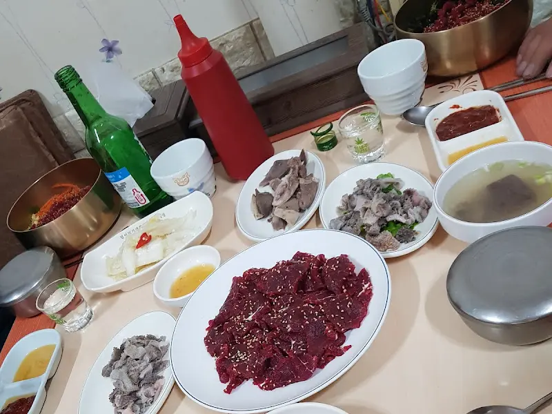 육회비빔밥과 술