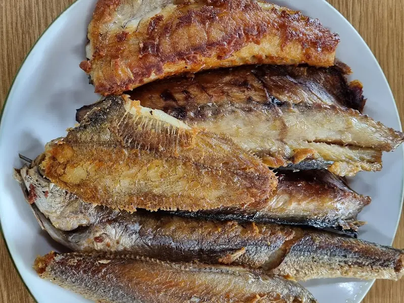 다양한 종류의 생선구이