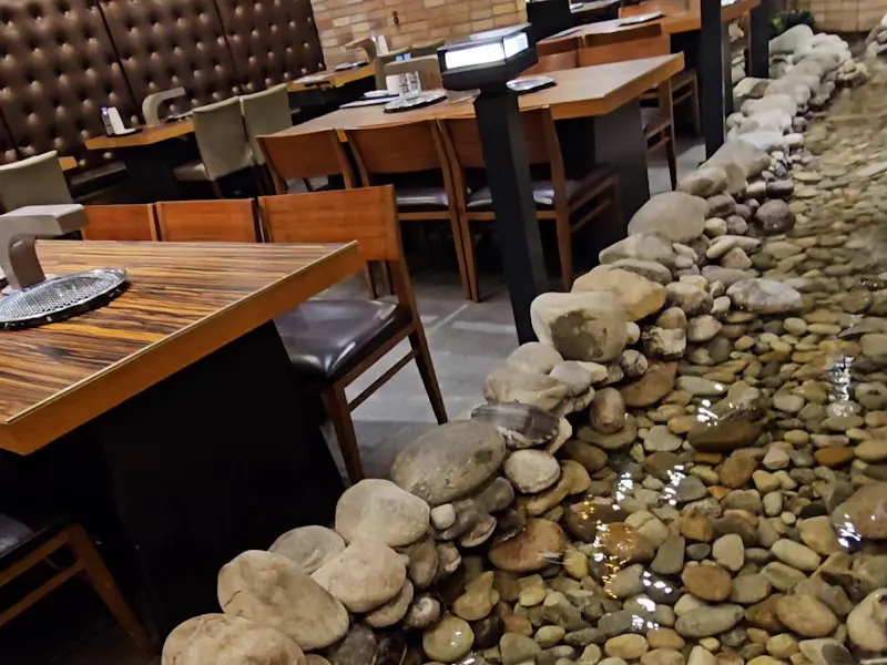 매장 내부 인테리어