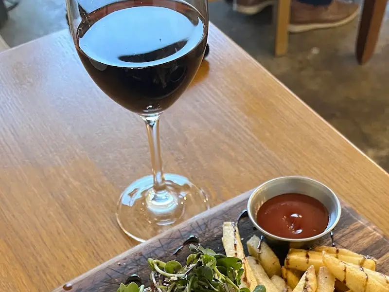 와인과 함께 즐기는 스테이크