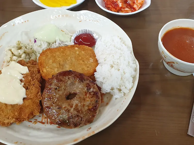 모듬정식 A 메뉴 클로즈업