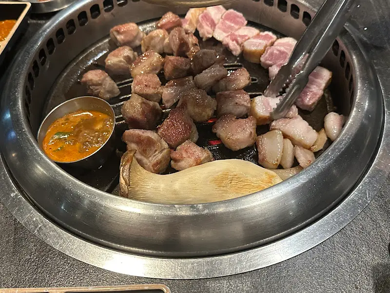 잘 익은 흑돼지