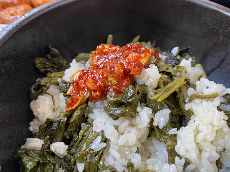 곤드레밥에 양념장 쓱싹