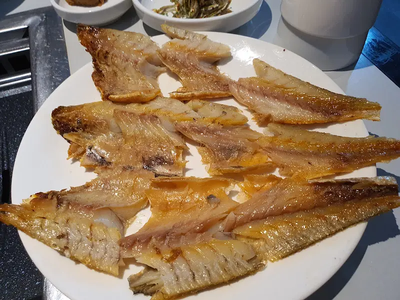 녹차물에 말아먹는 보리굴비