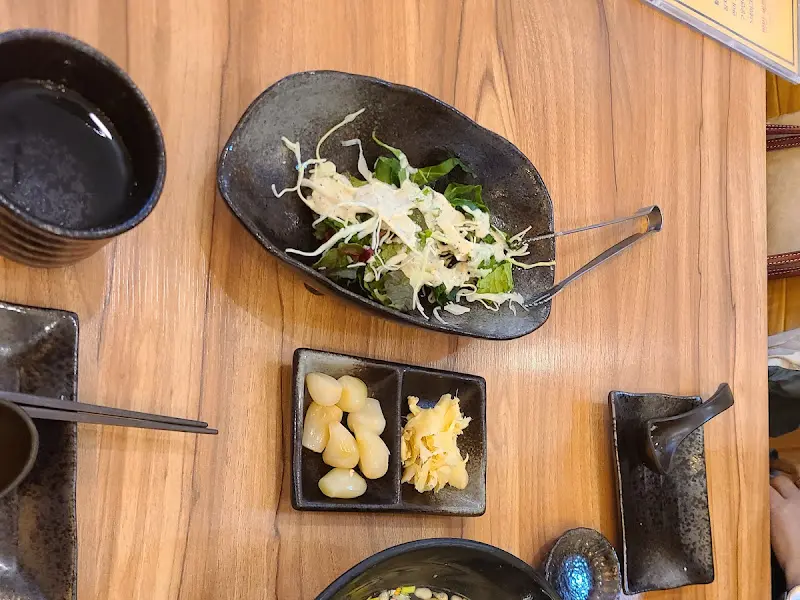 싱싱한 연어 샐러드