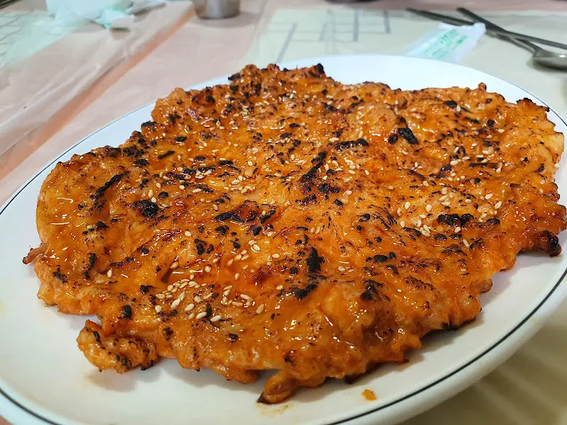 윤기가 흐르는 닭불고기