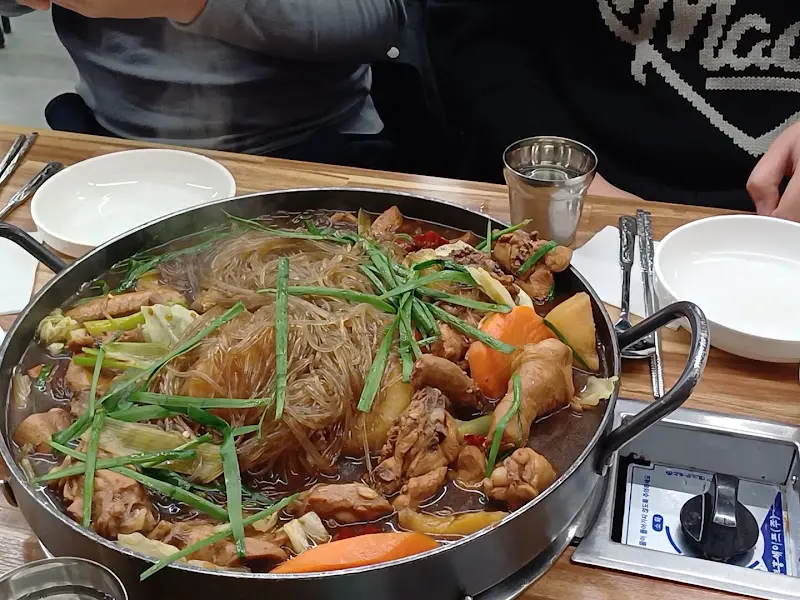 찜닭 한 상 차림