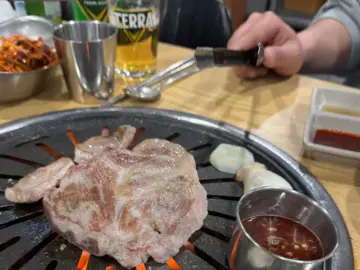야구선수 사장님의 유쾌한 에너지! 부산 돼지 맛집, 고성범숯불구이에서 인생 고기를 만나다