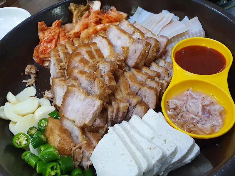 수육과 김치의 환상적인 조화