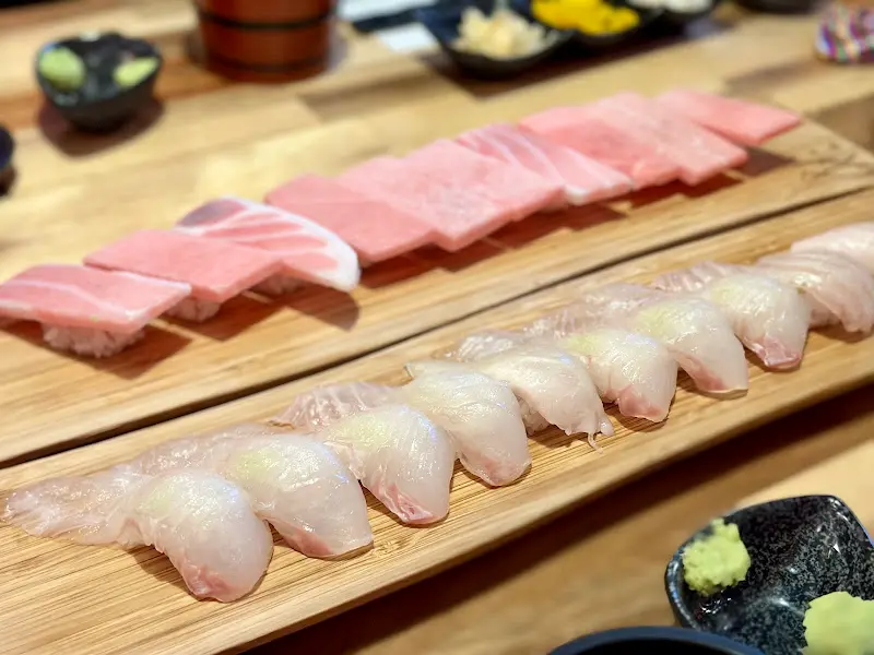 참치, 광어 초밥