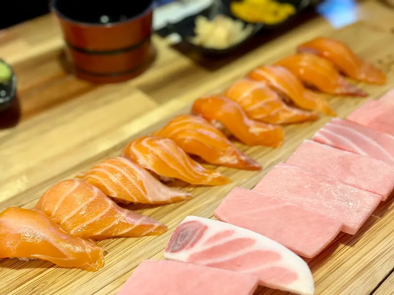 연어, 참치 초밥