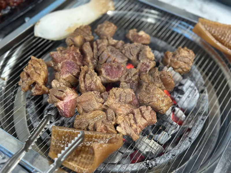 숯불 위 돼지갈비