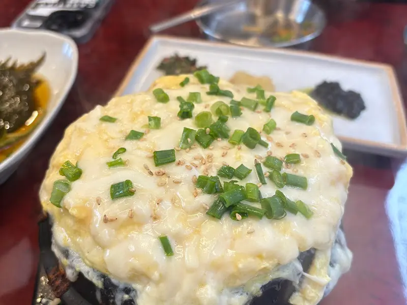 치즈가 듬뿍 올라간 계란찜