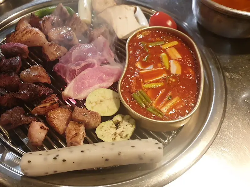 맛있게 구워진 고기