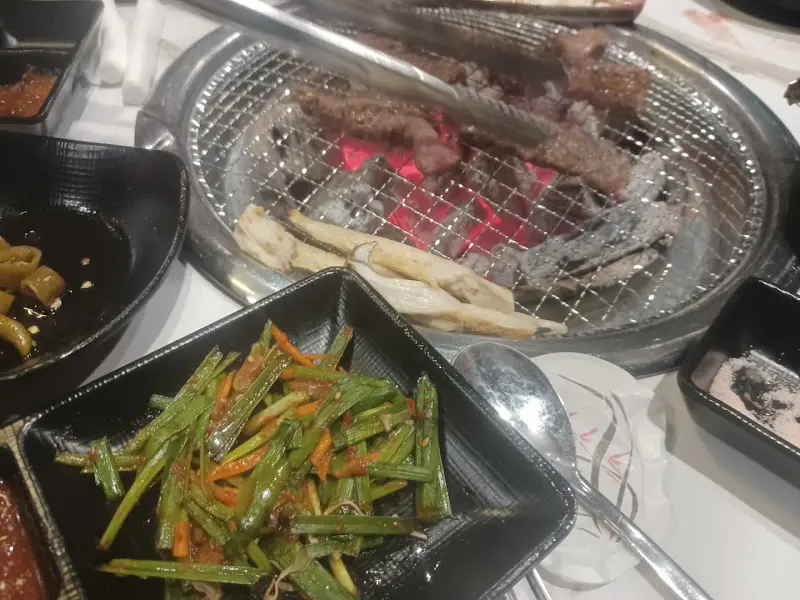 고기 굽는 모습