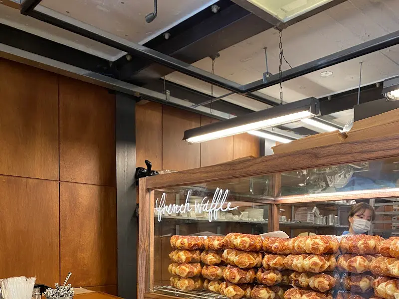 새들러 하우스의 크로플 진열대