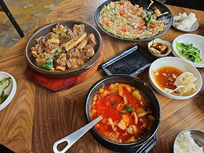 포석로 소갈비찜 한상차림