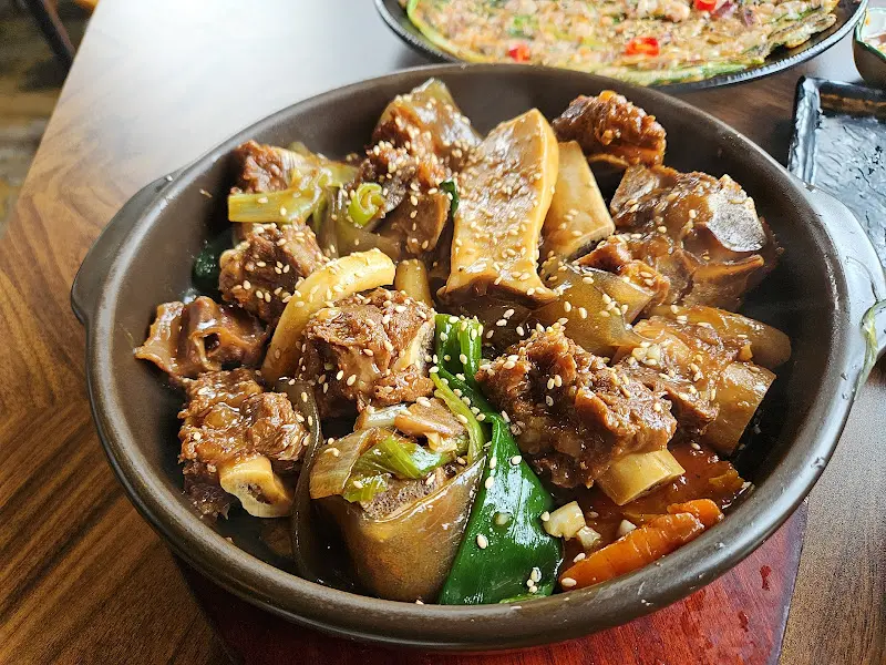 침샘 자극하는 소갈비찜 클로즈업